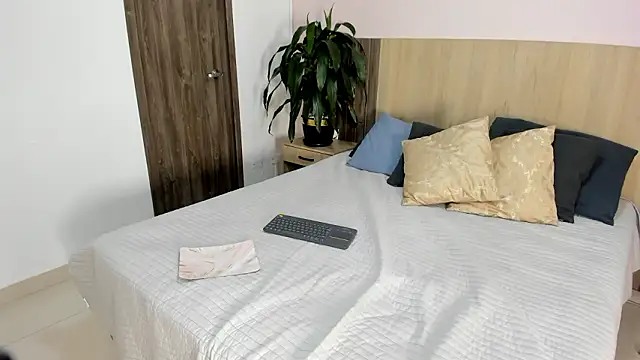 rebeca cortez  online show from 03.04.26