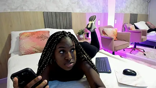 Snapshot of rebeca_cortez_ chatting on 05.05.26 rebeca cortez online show from 05.05.26
