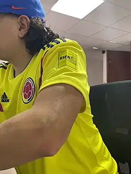 DanielGomez9 online show from 04.04.26