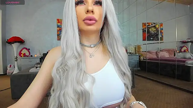 Snapshot of Russian_Ava chatting on 01.08.25 Russian Ava online show from 01.08.25