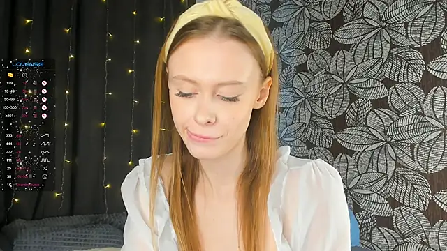 Snapshot of TaraSims chatting on 01.24.25 TaraSims online show from 01.24.25