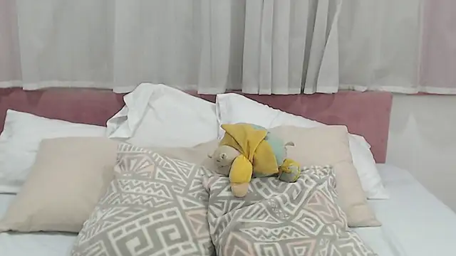 LexiiBloom online show from 02.22.25