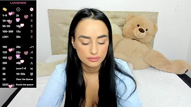 Snapshot of DarcieJane chatting on 12.14.24 DarcieJane online show from 12.14.24