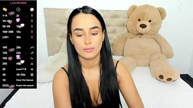 Snapshot of DarcieJane chatting on 12.21.24 DarcieJane online show from 12.21.24