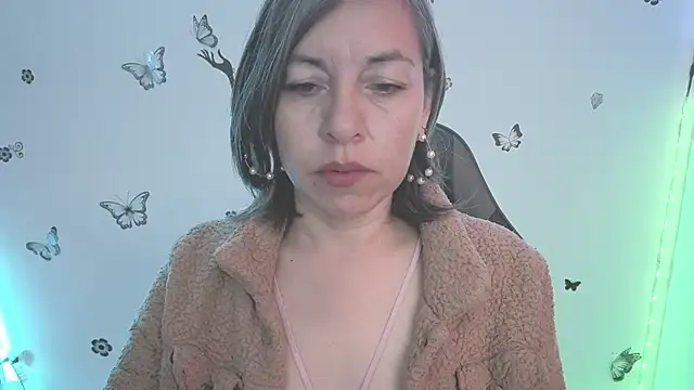 Lady breaks hearts online show from 06.07.26