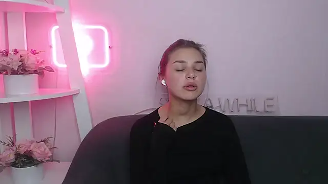 MilanaAngelAs online show from 10.18.25