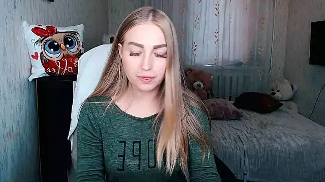  KittyBoo online show from 10.16.25