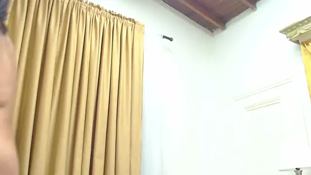 Snapshot of MiaCallie chatting on 03.02.25 MiaCallie online show from 03.02.25