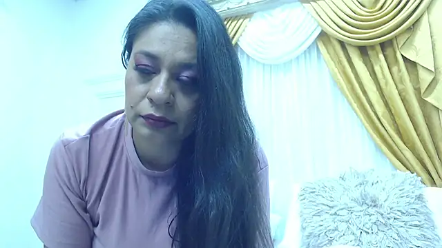 Snapshot of MiaCallie chatting on 03.07.25 MiaCallie online show from 03.07.25