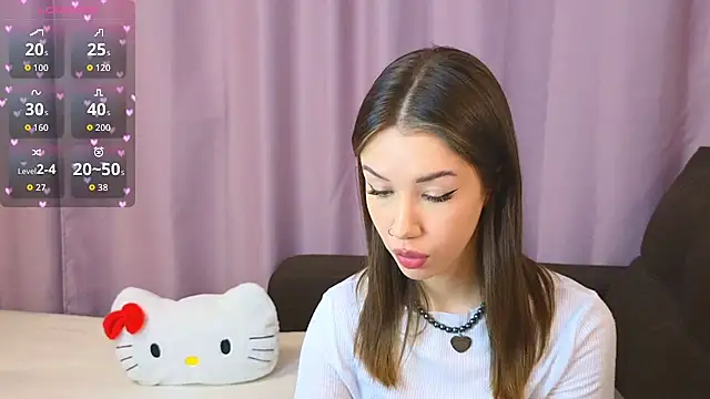 Snapshot of ellie_kramer chatting on 11.17.25 ellie kramer online show from 11.17.25