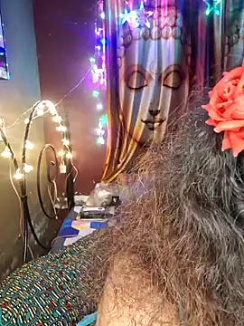 Snapshot of Maaya66 chatting on 12.24.24 Maaya66 online show from 12.24.24