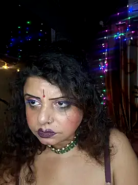 Snapshot of Maaya66 chatting on 01.15.25 Maaya66 online show from 01.15.25