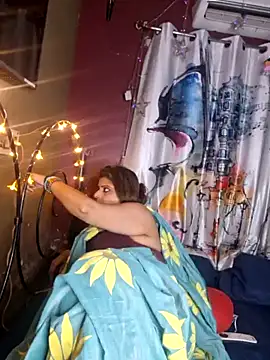 Snapshot of Maaya66 chatting on 11.03.25 Maaya66 online show from 11.03.25