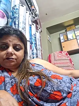 Snapshot of Maaya66 chatting on 11.05.25 Maaya66 online show from 11.05.25