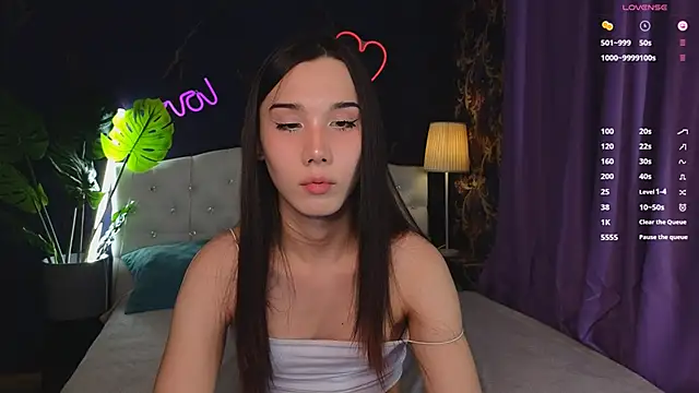 Kaia Sunshine Mia online show from 02.01.25