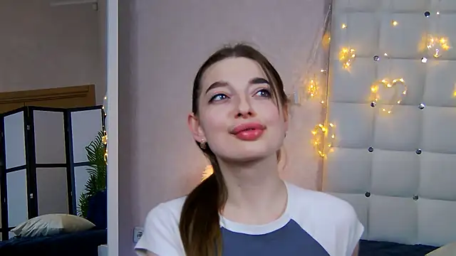 Snapshot of NicoleRosss chatting on 01.10.25 NicoleRosss online show from 01.10.25