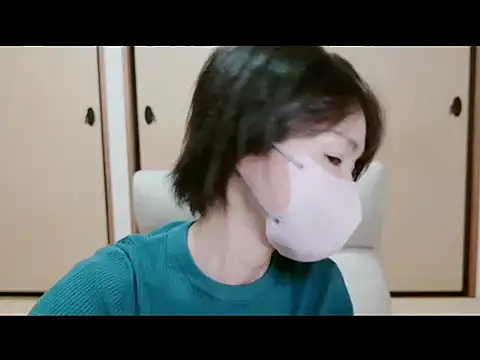 Snapshot of xxArisaxx chatting on 10.23.25 xxArisaxx online show from 10.23.25