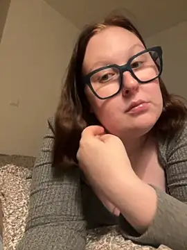 Misssmilf online show from 12.05.25