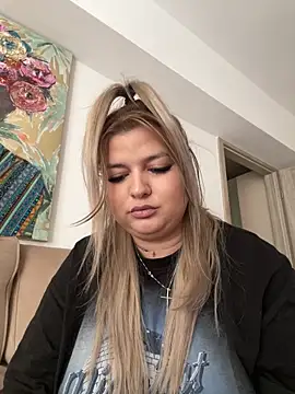 AllysonK online show from 02.22.25