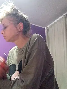 BritneyHudson online show from 11.23.25