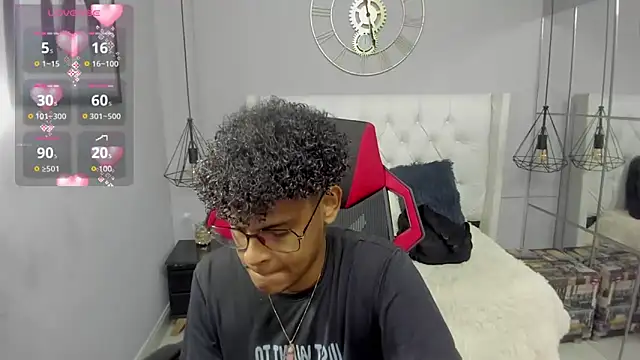 boylittle19cm online show from 09.18.25