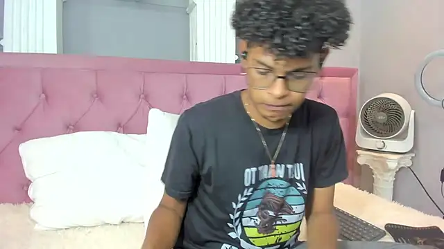 boylittle19cm online show from 09.25.25