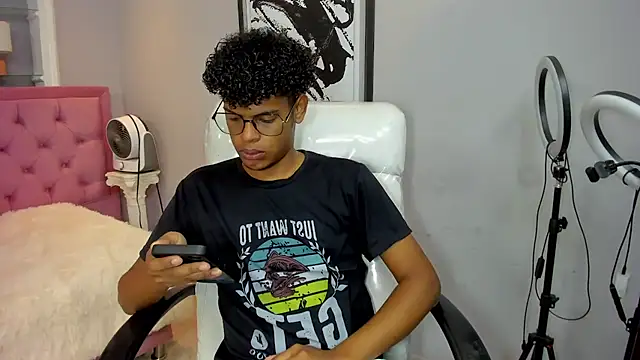 boylittle19cm online show from 09.26.25