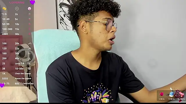 boylittle19cm online show from 10.03.25