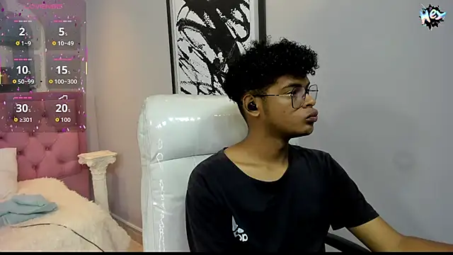 boylittle19cm online show from 10.04.25