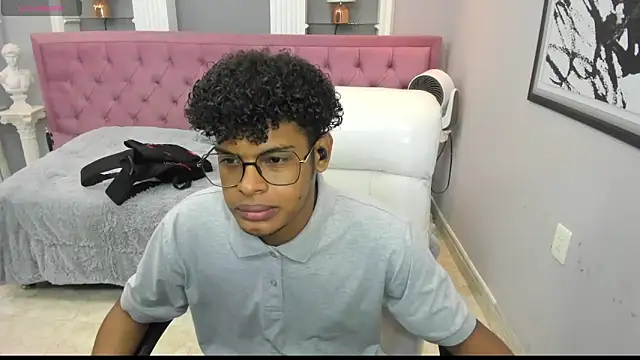 boylittle19cm online show from 10.10.25