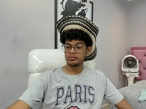 boylittle19cm online show from 10.23.25