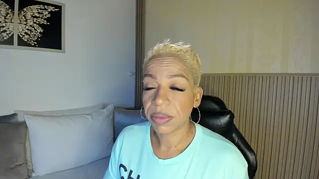 summer night  online show from 12.14.25