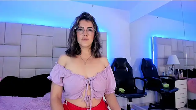 Snapshot of IsisLoveyes_ chatting on 03.14.25 IsisLoveyes online show from 03.14.25