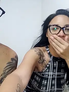 Snapshot of KarameloVzla chatting on 10.19.25 KarameloVzla online show from 10.19.25