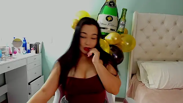 Snapshot of sharon_leone26 chatting on 09.21.25 sharon leone26 online show from 09.21.25