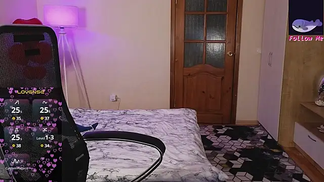 D0nna  online show from 03.22.25