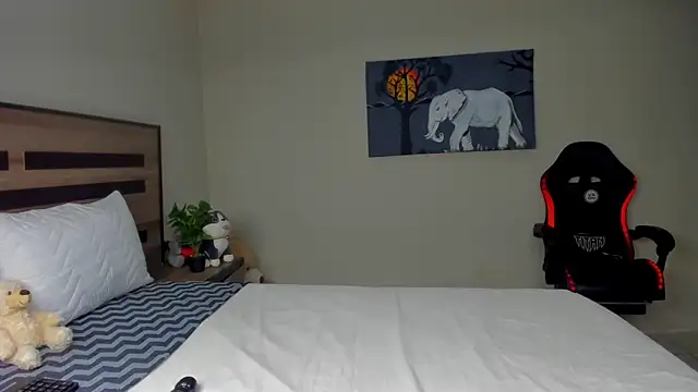 Renee-18 online show from 12.02.25