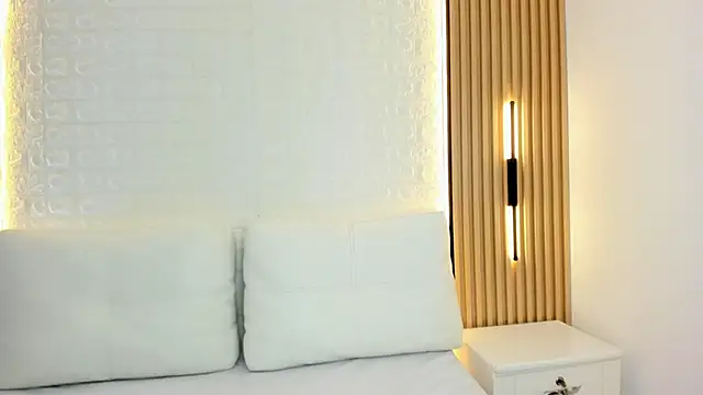 Emily roux online show from 03.08.26