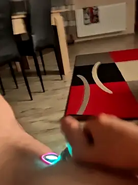 Szeltolo001 online show from 03.21.26