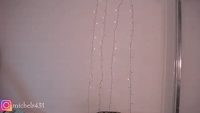 Snapshot of Mia__reys chatting on 01.11.25 Mia  reys online show from 01.11.25