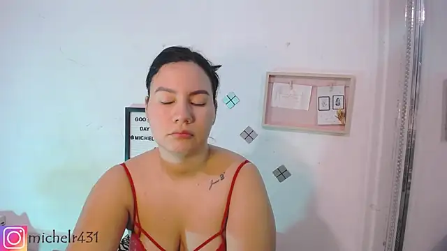 Snapshot of Mia__reys chatting on 09.22.25 Mia  reys online show from 09.22.25