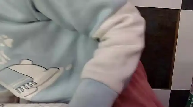 momo lov online show from 12.04.24