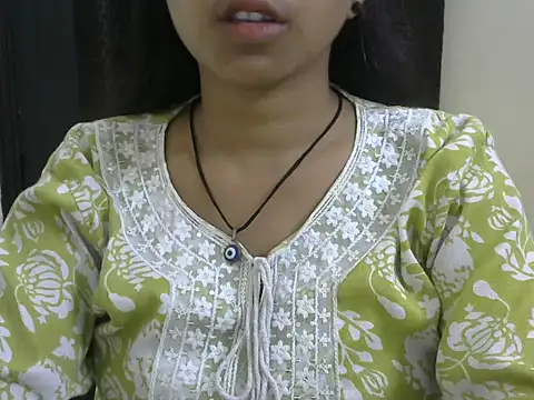 momo lov online show from 09.27.25