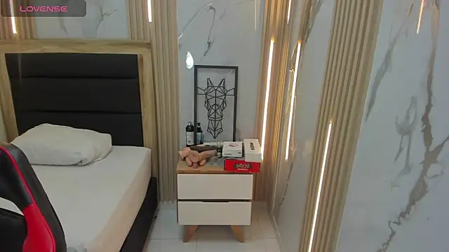 delilaquinn online show from 09.19.25