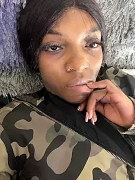 CahitlinBell online show from 12.05.25