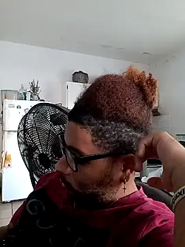 Snapshot of Dj-yefri-pauta chatting on 02.07.25 Dj-yefri-pauta online show from 02.07.25