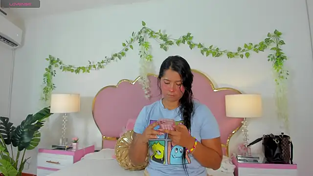 EmmaCrush online show from 09.17.25