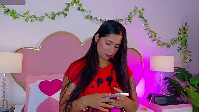 EmmaCrush online show from 12.20.25