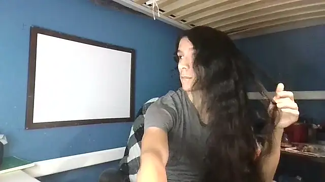 Snapshot of Flappywig chatting on 01.05.25 Flappywig online show from 01.05.25