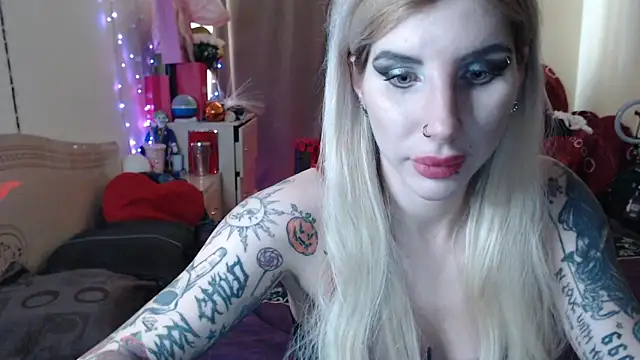 BLACKPeonyy online show from 10.17.25